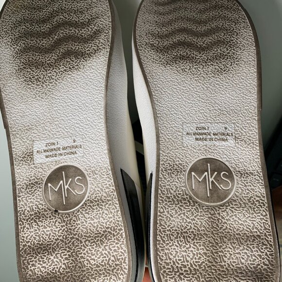 Low top Athleisure sneakers, off-white, black, and tan, size 9 by Maker's Shoes - Picture 11 of 13